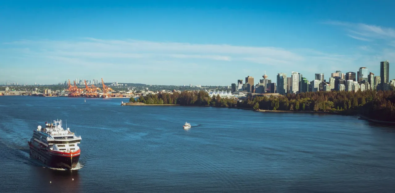 east boat wide skyline.jpg