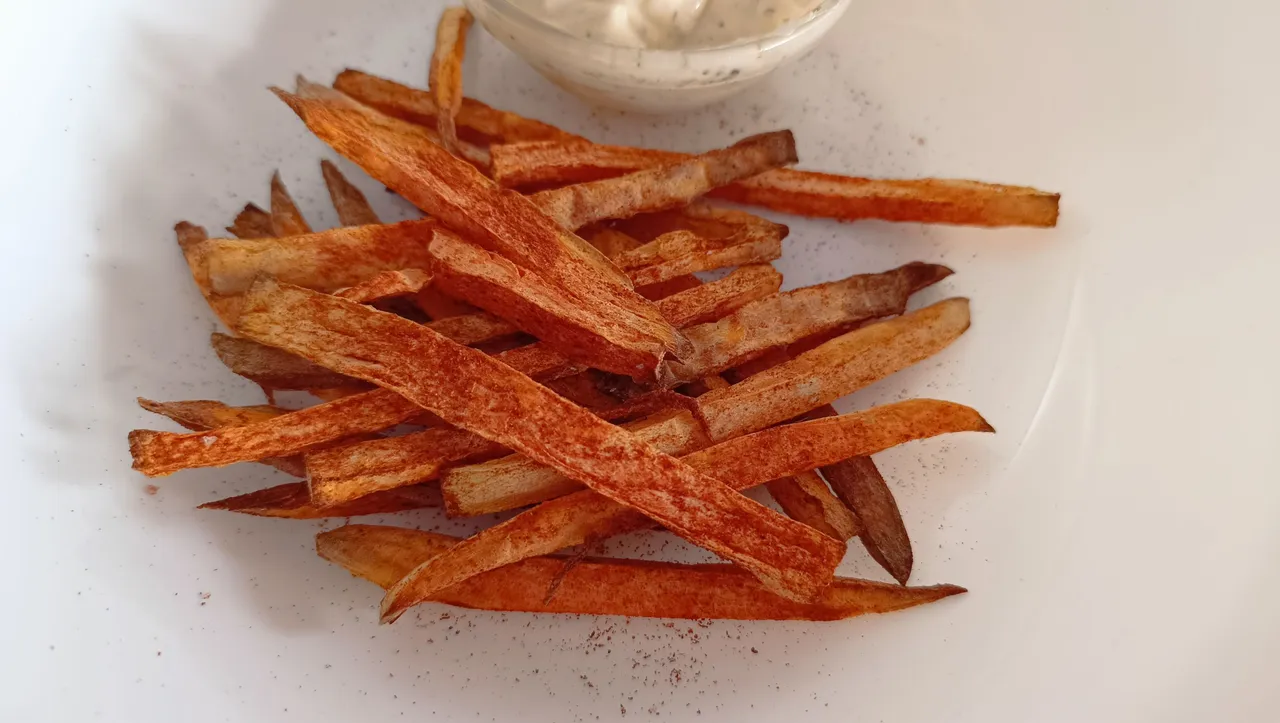 Sweet potato fries from the air fryer (1).jpg