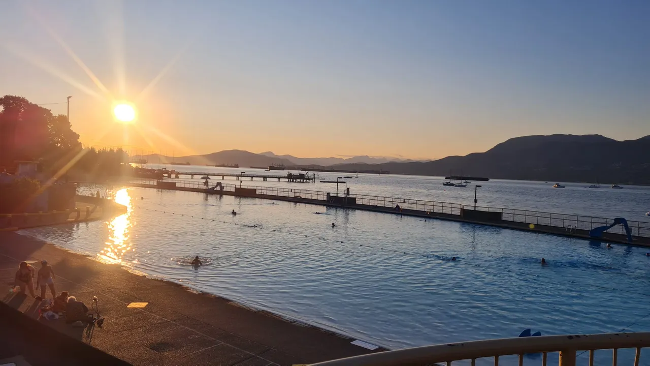 Vancouver - Kitsiliano Beach and Public Pool