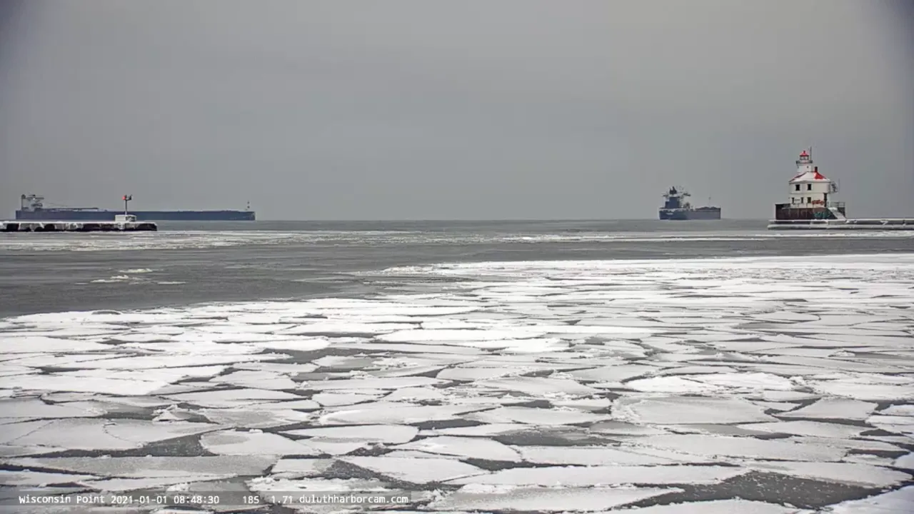 2021_Jan_01_Algoma_Guardian_and_Burns_Harbor_WiscPoint_01.png
