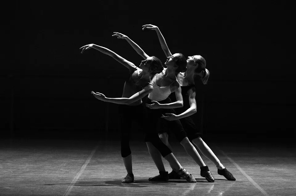 ballerinas-1376250_960_720.jpg