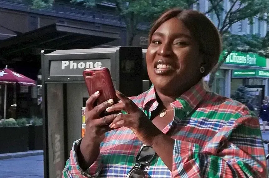 BlackSmilePhoneTN.jpg