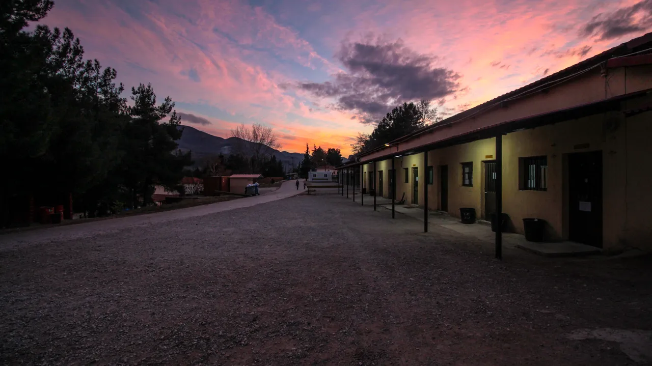 Golden Hour Photography | Veria camp.jpg