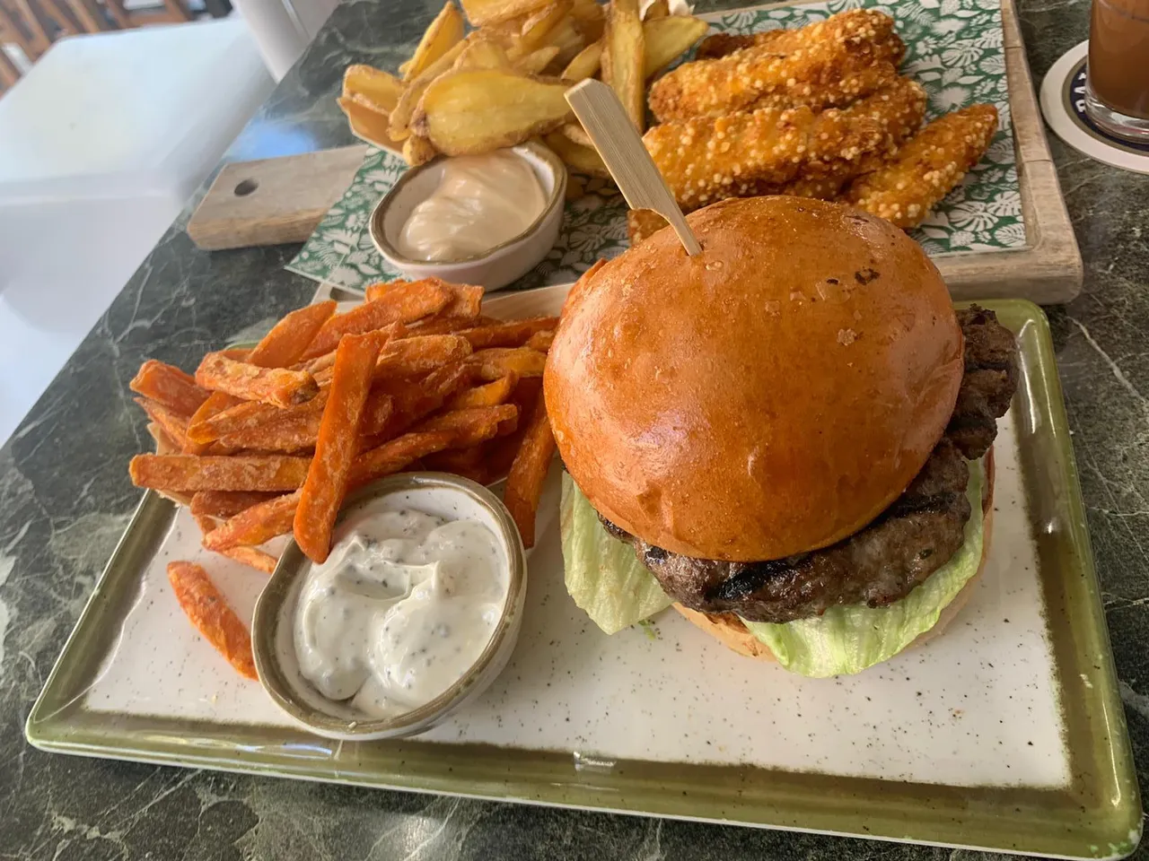 burger.jpeg
