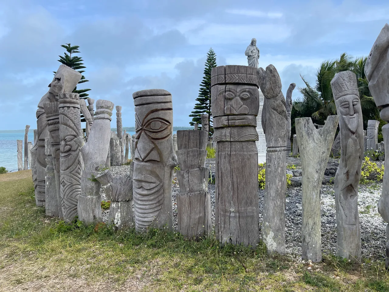 Tiki sculptures