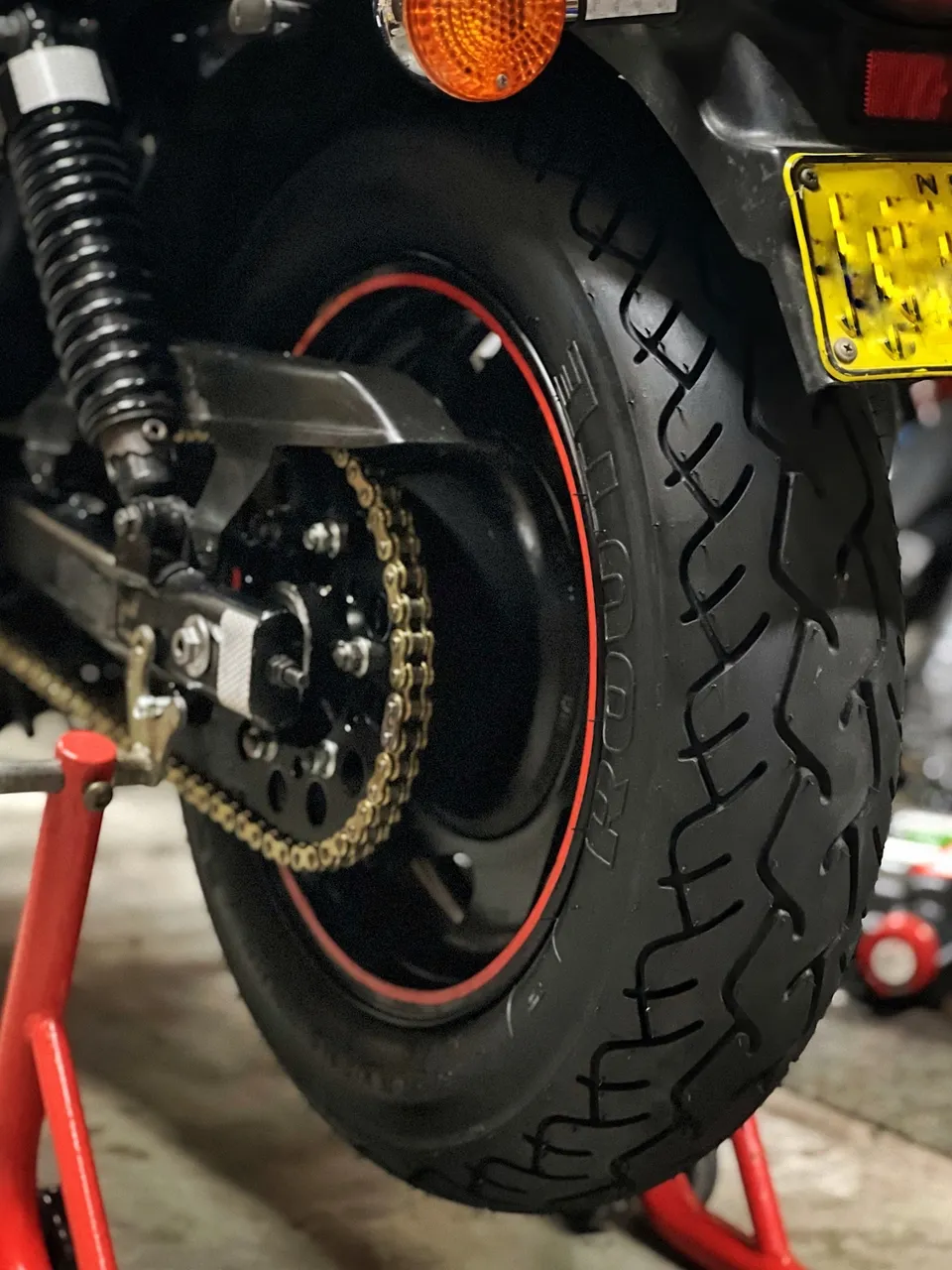 Pirelli Route MT66 tires on a Kawasaki cruiser