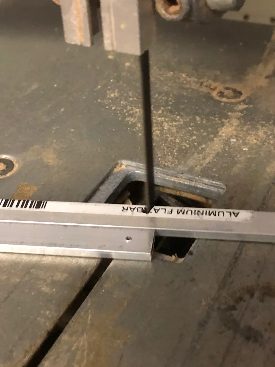 Cutting aluminium flat bar