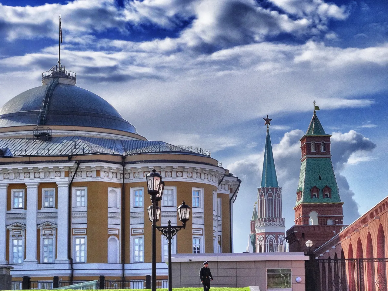 The State Historical Museum (Russian: Государственный исторический музей, Gosudarstvenny istoricheskiy muzyey)