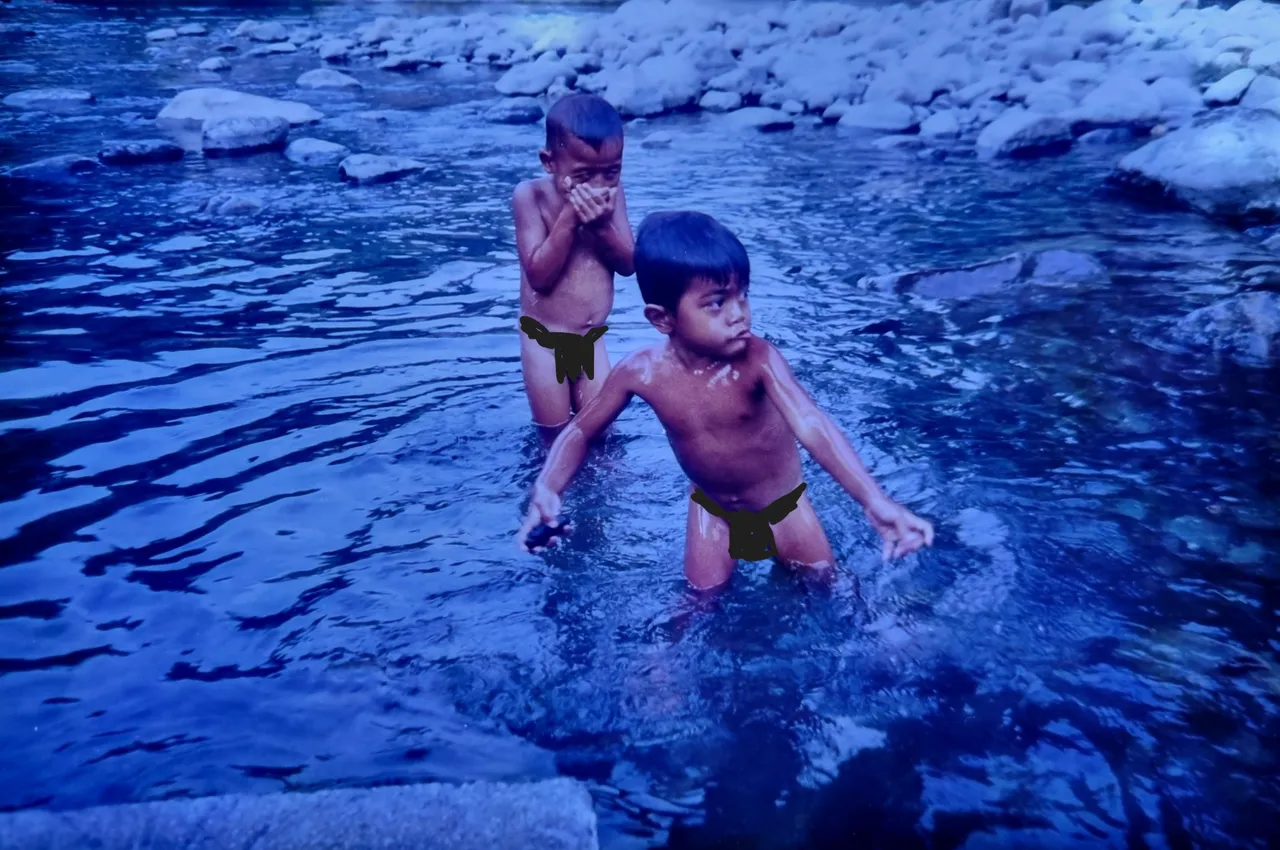 Skimming stones