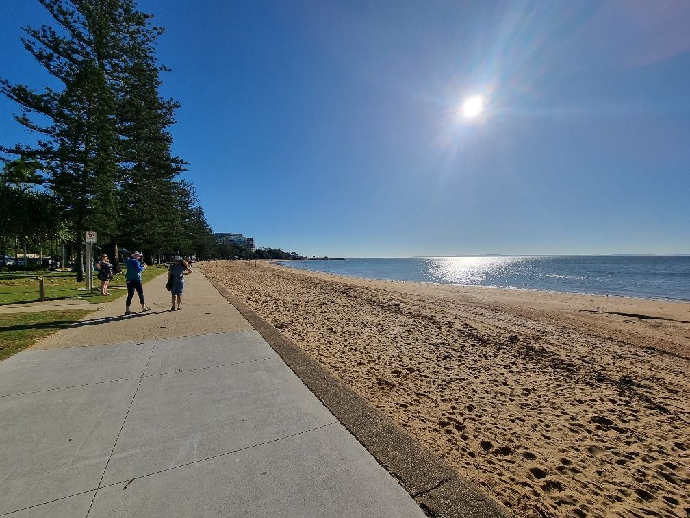 We meet our friend and parked our car at the Margate play ground area, We know this place well as we have run the Redcliffe parkrun event a few times but that is on Saturdays, We had never been here before on a Sunday morning.