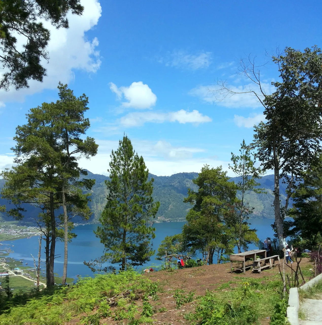 Enjoy His Beautiful Scenery At The Top Of Takengon Mountain