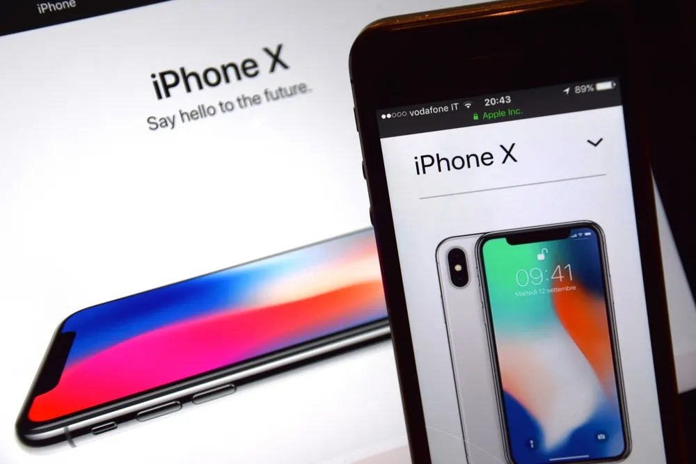 iphone1.jpg