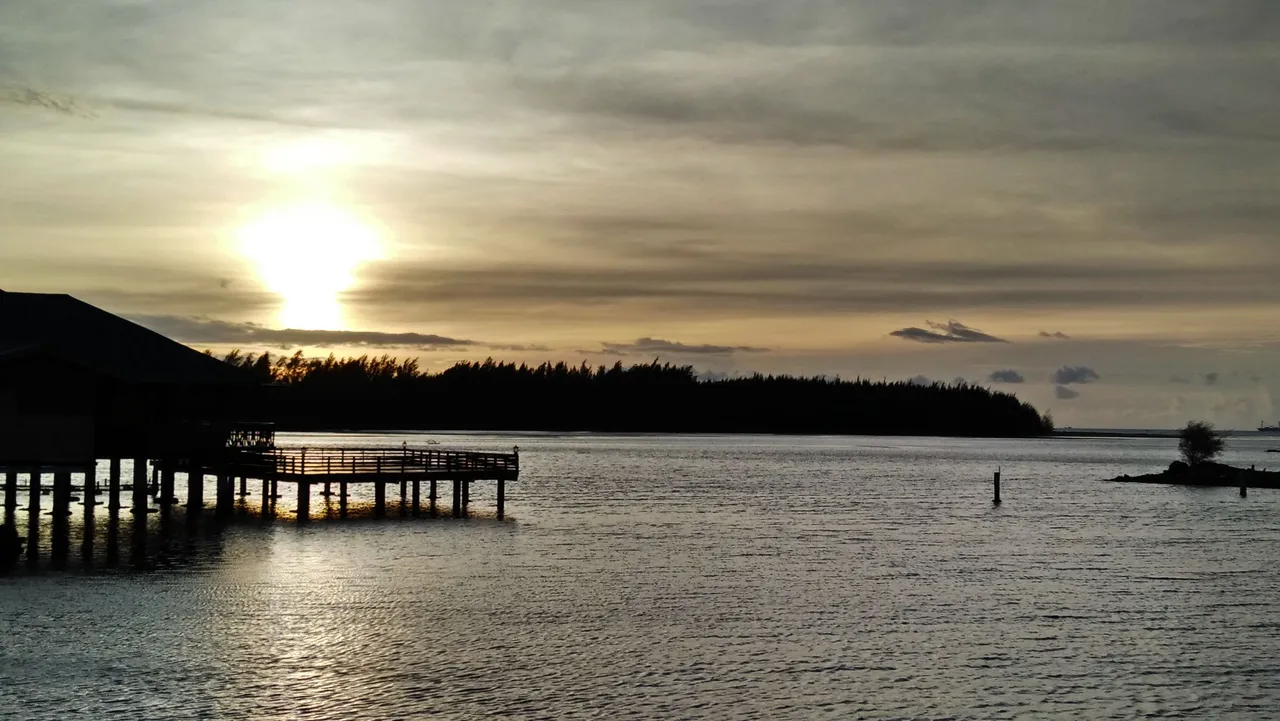 sunset1.jpg