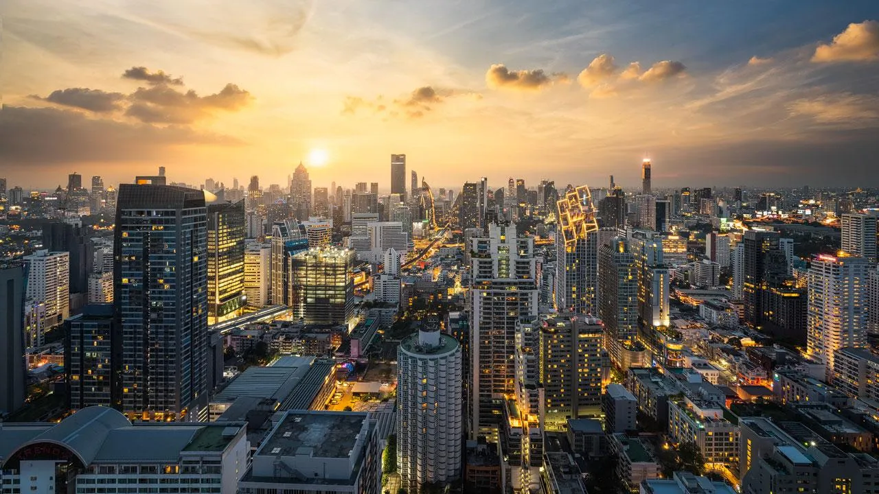 Bangkok Photography example, photographed from top of Nobel BE19