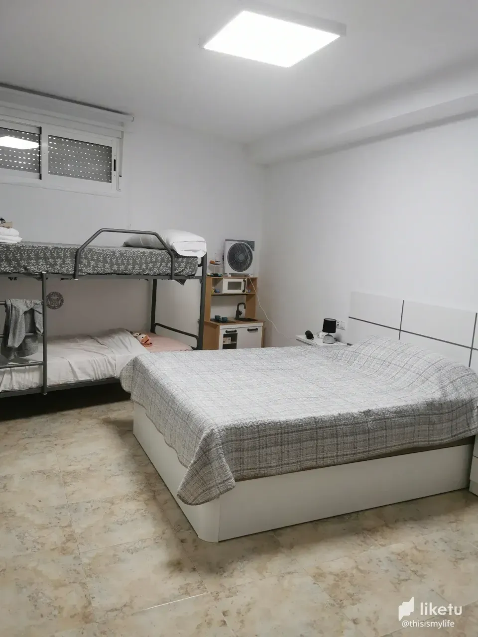 cl6zcmlm7007h15mx1gug81nt_my_own_office_3.webp