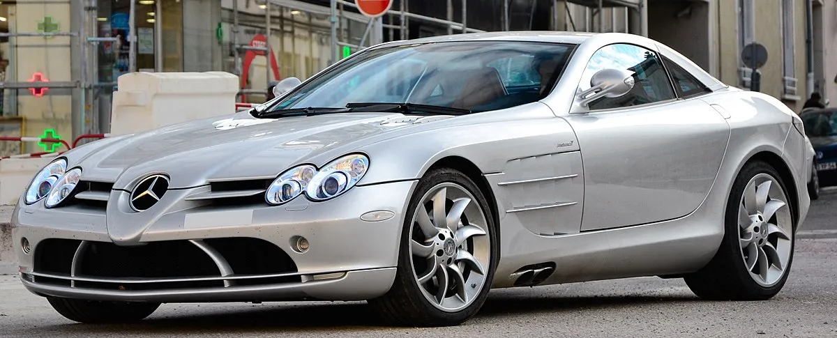 1200px-Mercedes-Benz_SLR_McLaren_(8615973055)_(cropped).jpg