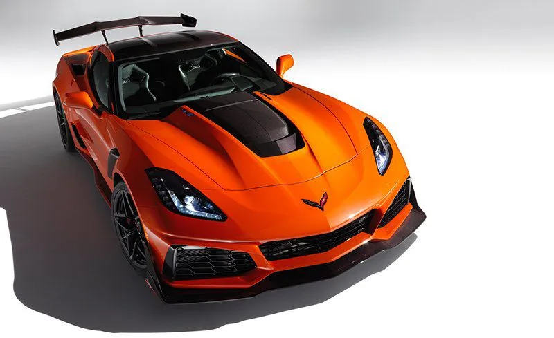 2019-chevrolet-corvette-zr1-inline2-photo-695705-s-original.jpg