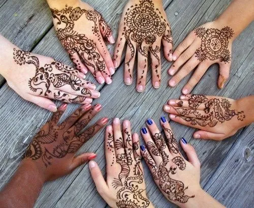 a11c9ff9303c1ca31d2dfa9db7052bdb--henna-party-henna-hands-1.jpg