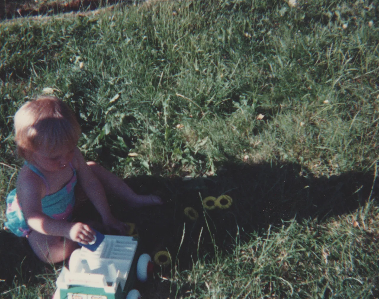1991-06-06 - Crystal at space 164, Judy, with Katie, Joey, Sarah, 163 front yard pics, slide, other people, things-01.png