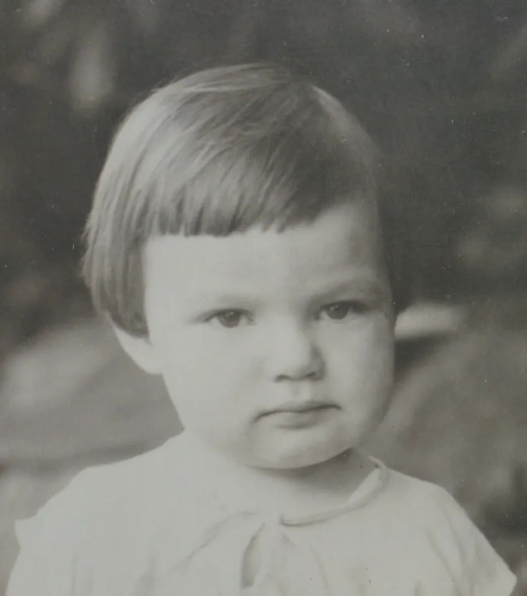 1930 - Irene Dwana Picket, born on Thursday, 1927-01-27, she is probably 4 or younger in this photo, headshot, 1pic.png