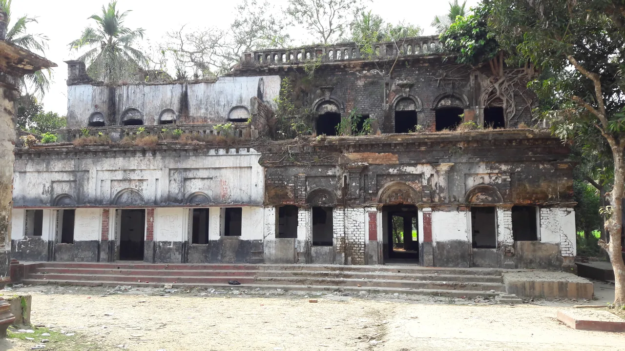 Raj bari 1.jpg