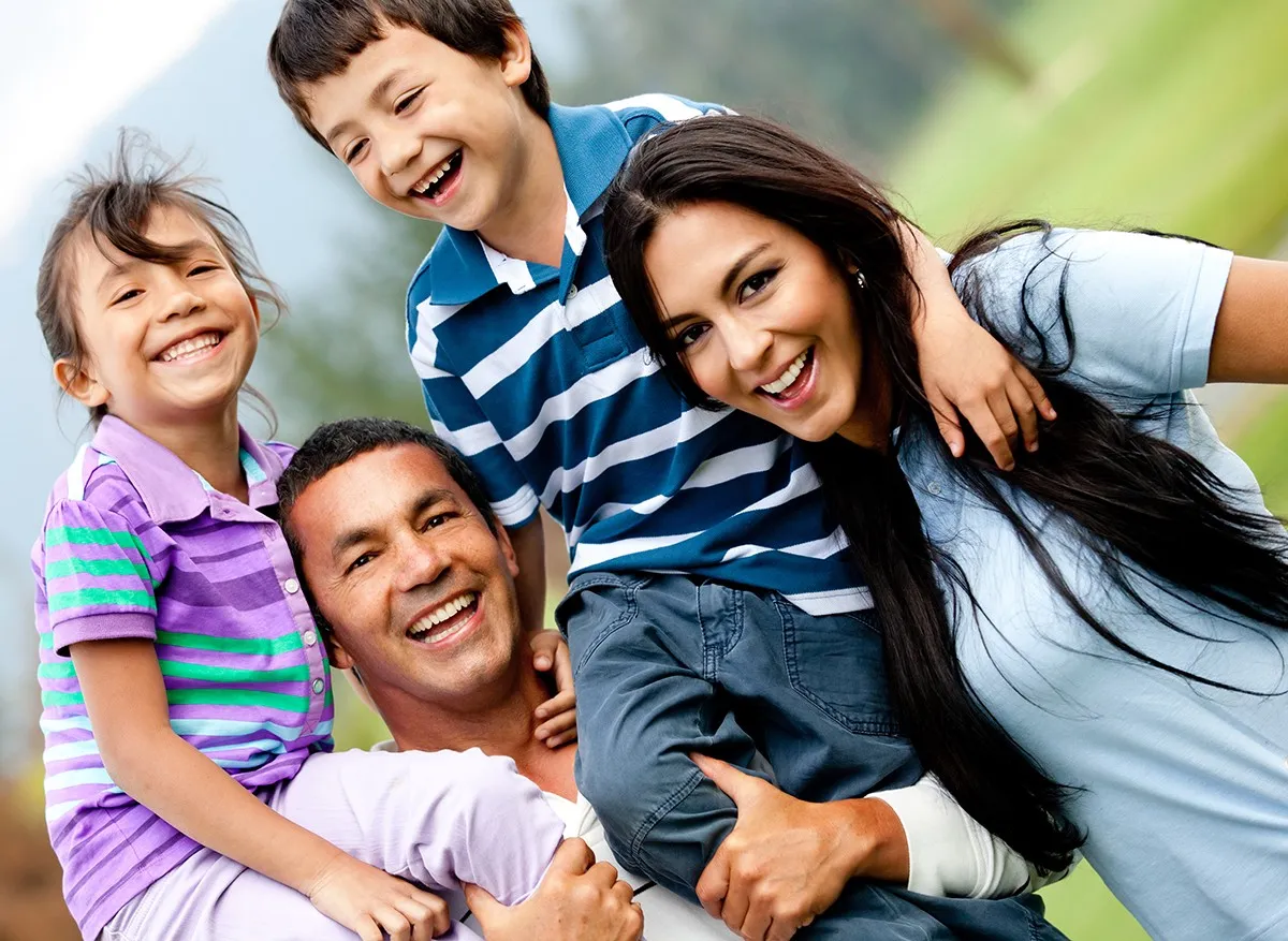 familia feliz.jpeg
