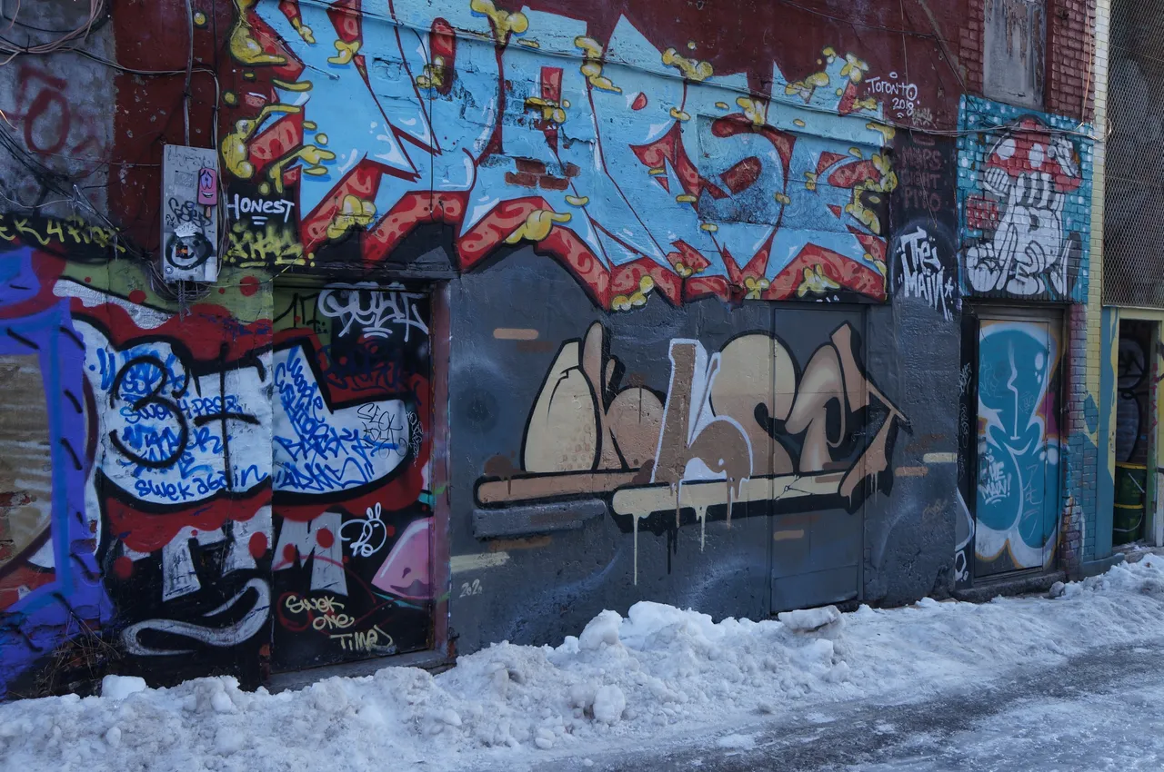 026  Ek Sept Graffiti Alley.jpg