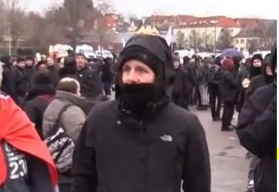 die agressive antifantinnen.JPG