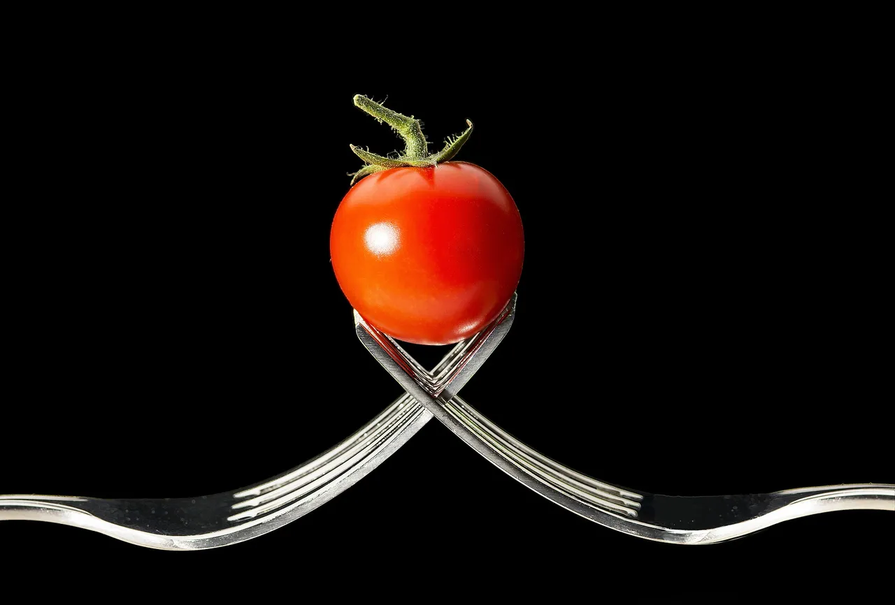 tomato-1862857_1920.jpg