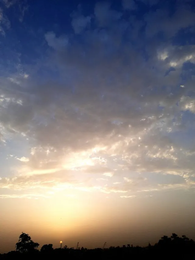 Cloudy Sunset 1.jpg