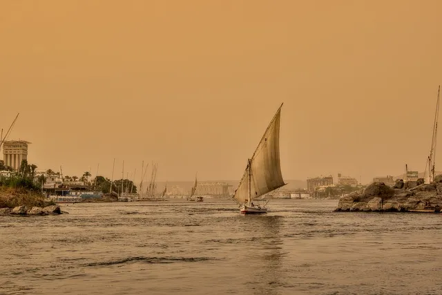 felucca-7237715_640.jpg