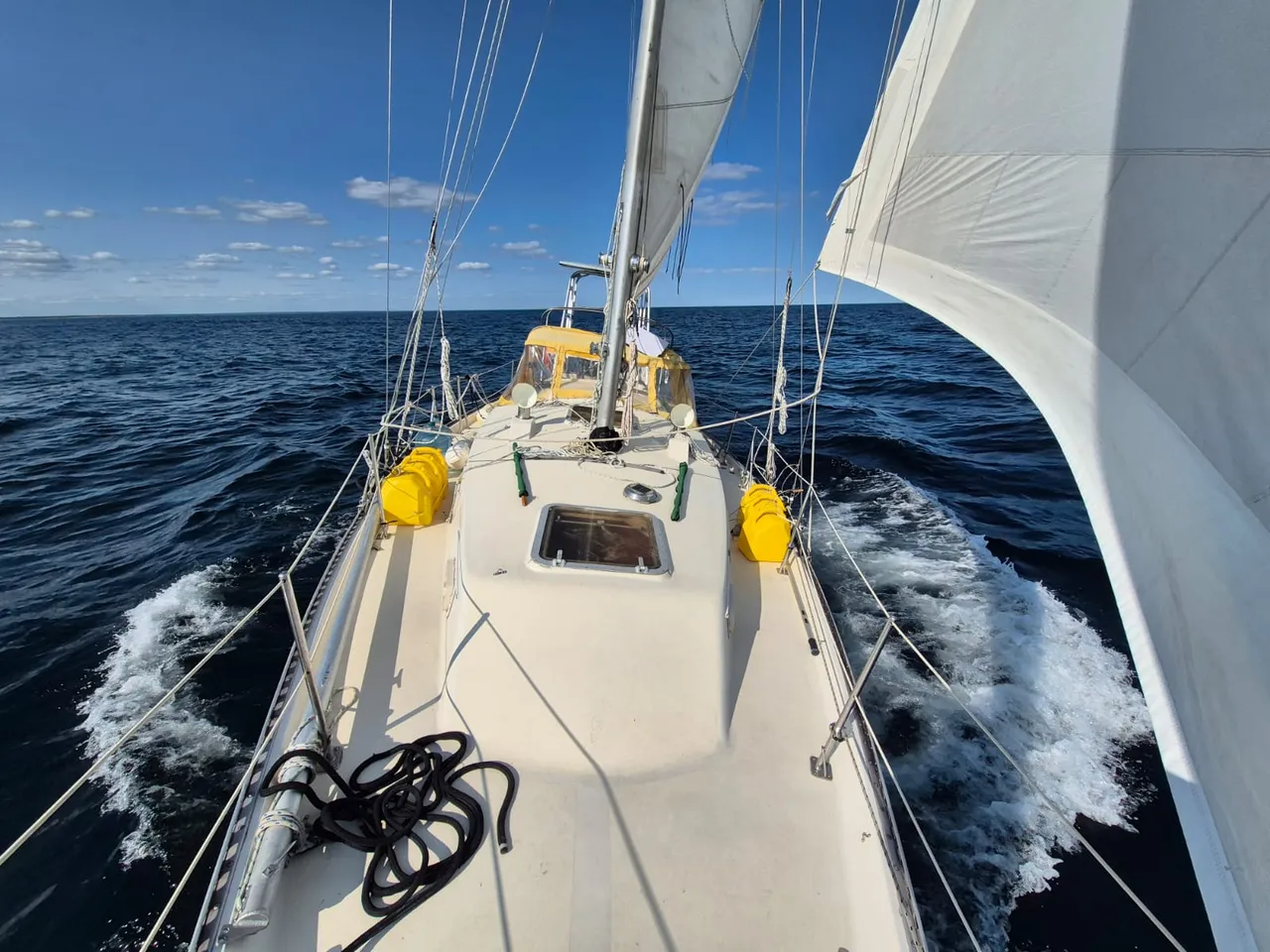 sailing-to-lockport.jpg