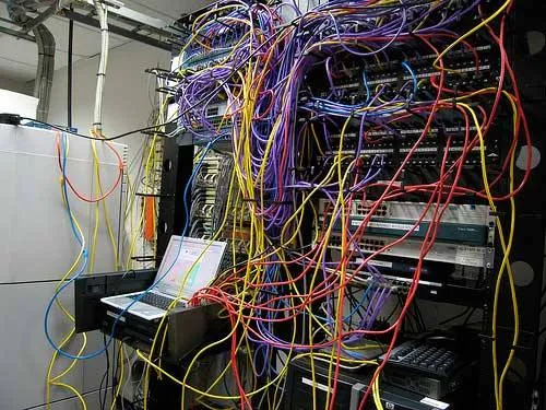 1-mess-workstation.jpg