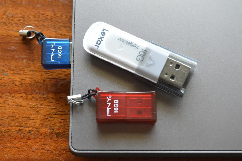 MintTutThumbDrives.jpg