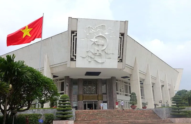 Ho_Chi_Minh_Museum.jpg
