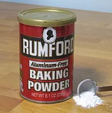 220px-BakingPowder.jpg