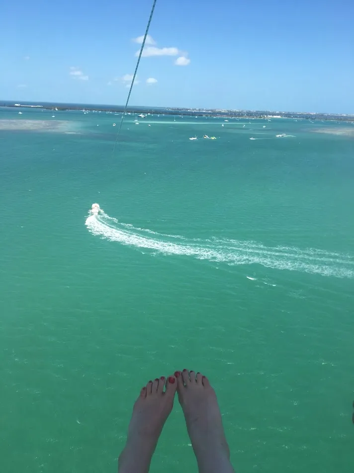 parasailing feet.JPG