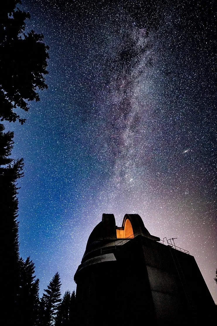 telescope and milky way