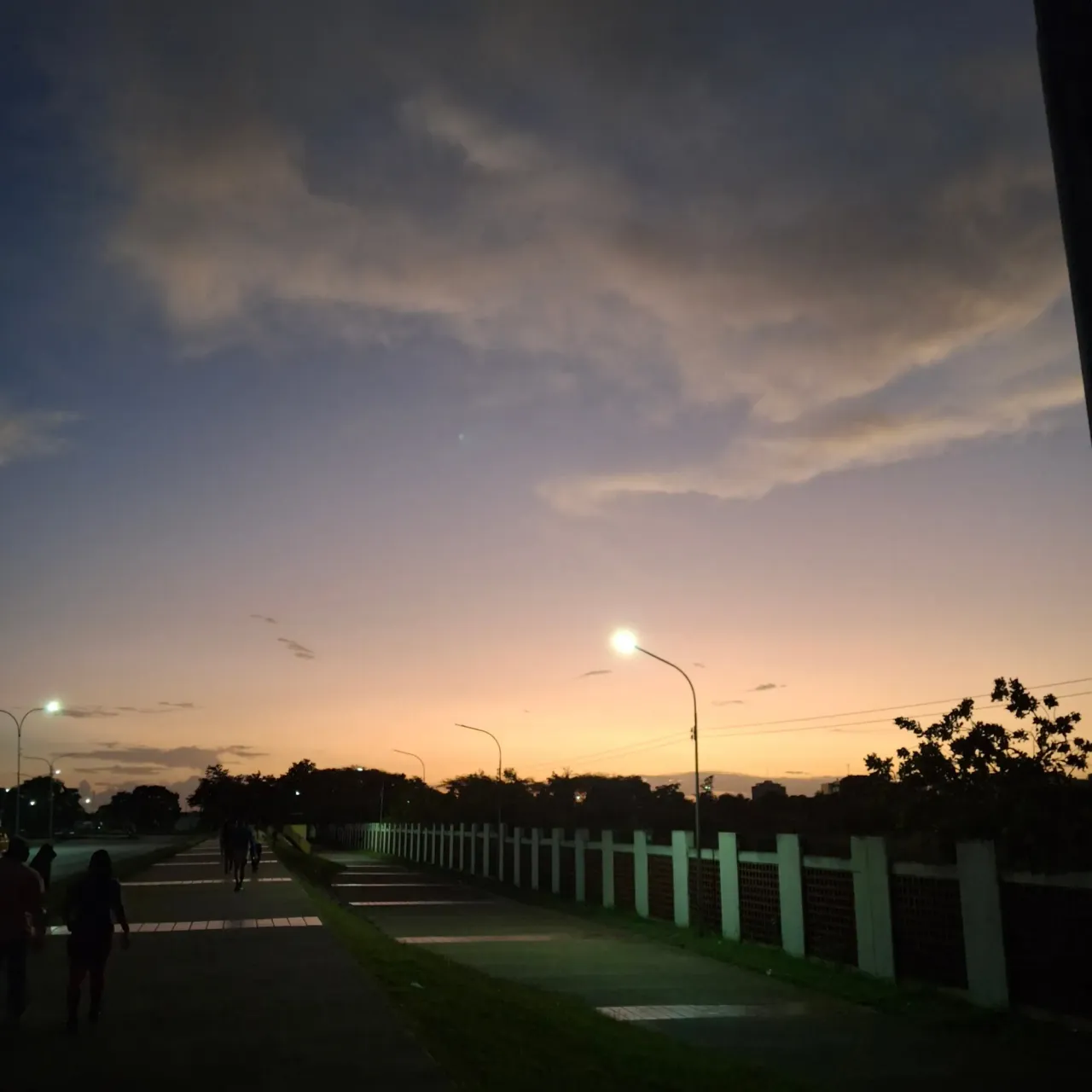 ikklyNg1hfb5vnKD_1000473791.webp