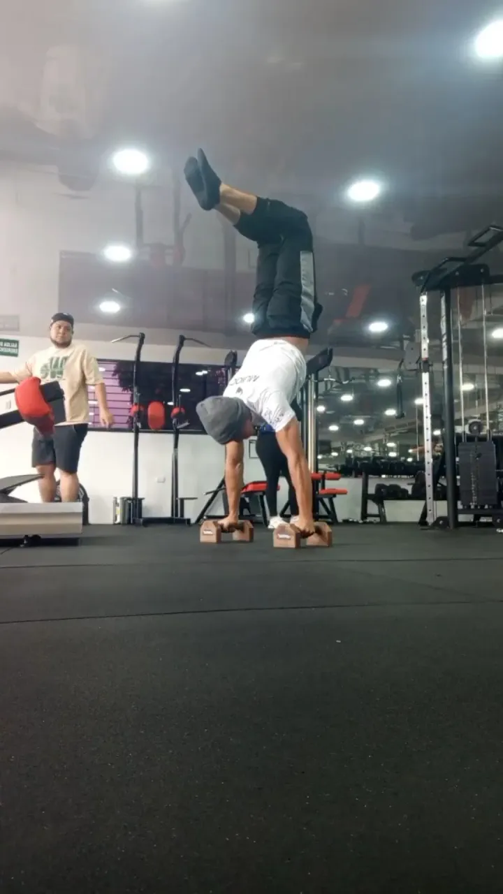 PdnGtS40wl8iOqRA_1000228916.webp