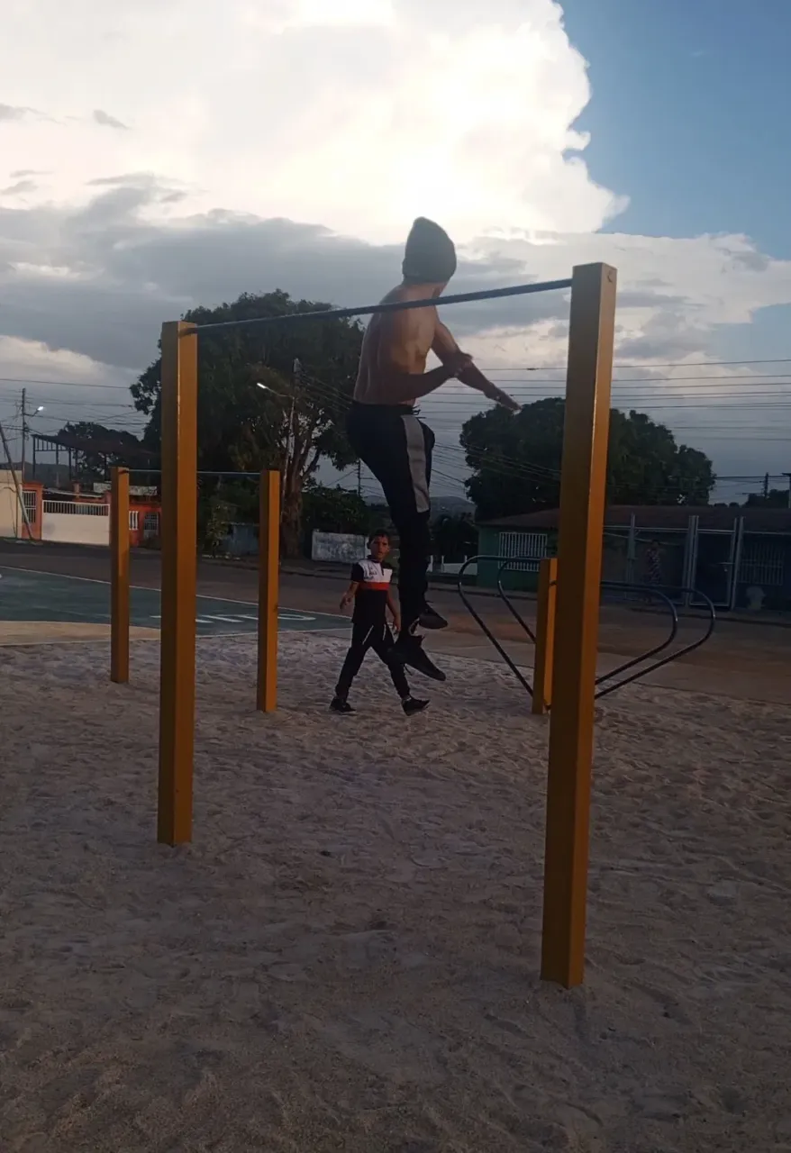 nf5yNhEIIB4r609d_1000639696.webp