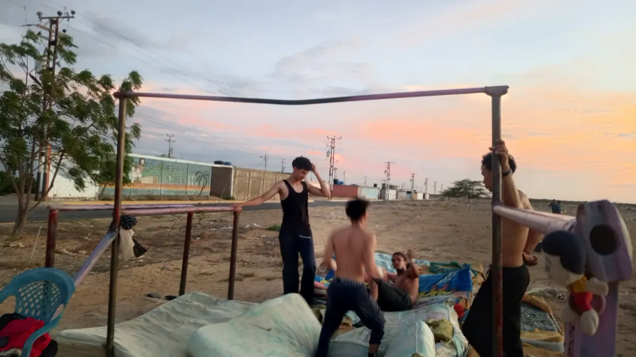 CUcxaxWgJrQCvqaX_1000178004.webp