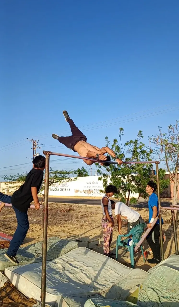 hWTbmv6P01Lcmx8m_1000184715.webp