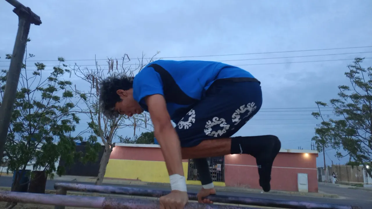 ifqmxv1CDMyyDiJp_1000363152.webp
