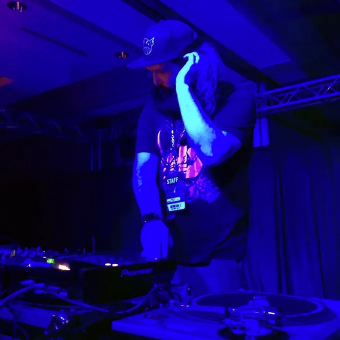 Dan Lipert DJ_smaller.png