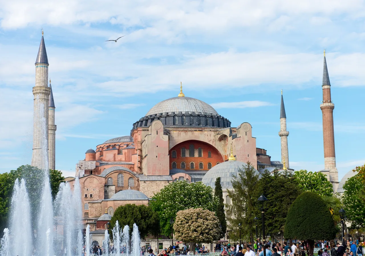 hagia-sophia-1456918_1920.jpg