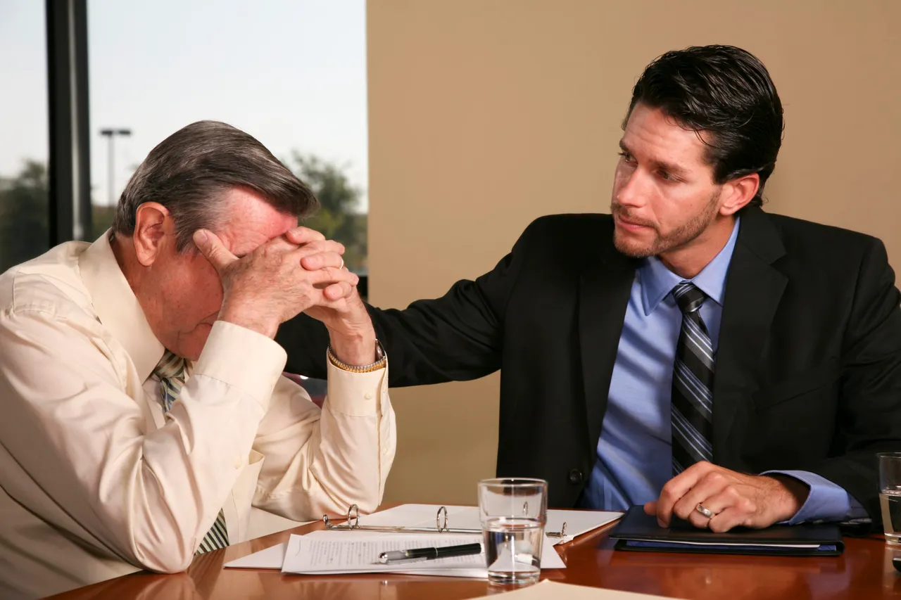 Financial-Fails-157436644.jpg