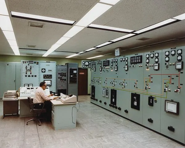 control-room-1757231__480.jpg