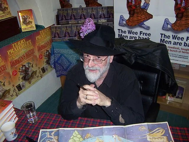 640px-Terry_Pratchett_Hat.jpg