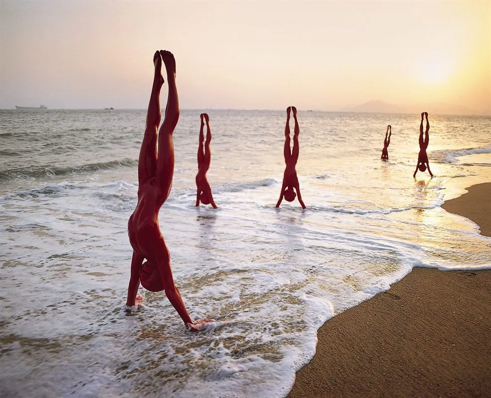 Chen-Wen-Ling-Hand-Stands.jpg